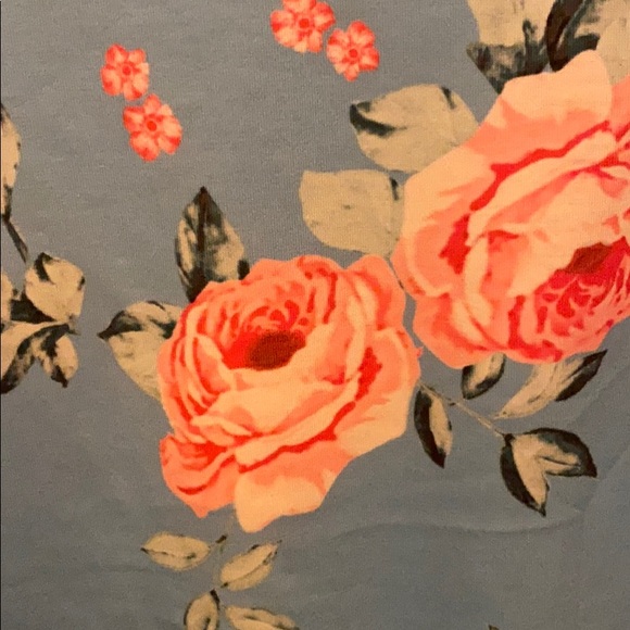 Blue and pink floral blouse never before worn. - Picture 5 of 7